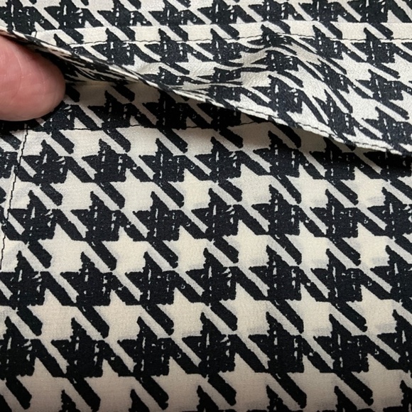 ARITZIA BABATON 100% Silk Black / White Houndstooth Button Front Shirt US Sz XXS - Picture 8 of 9